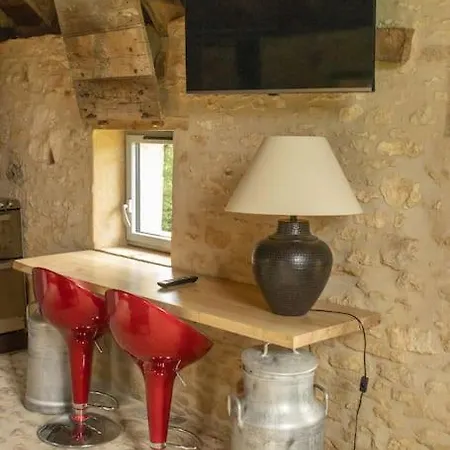 Ancienne Soue Amenagee Proche Sarlat 펜션 *